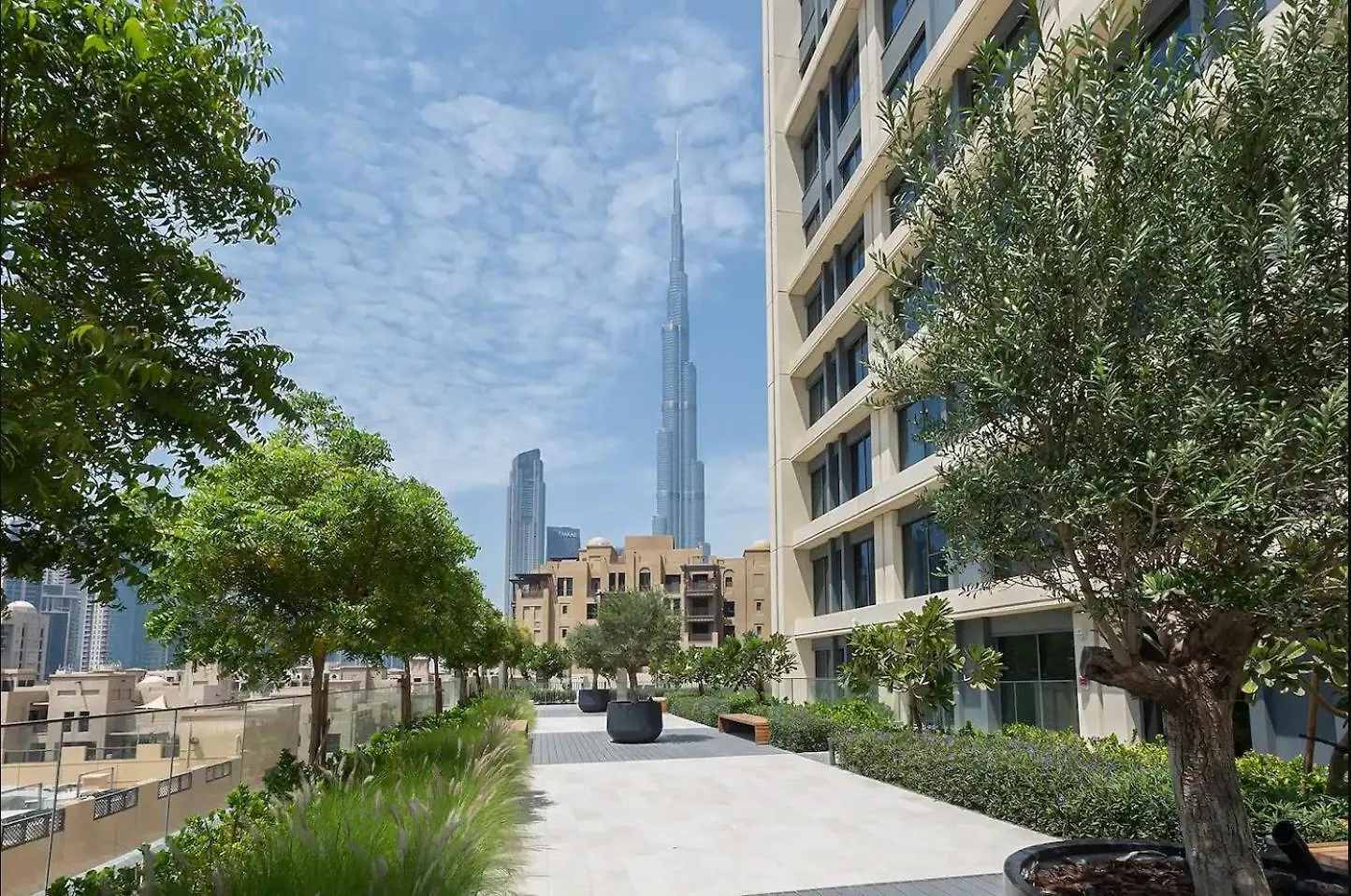 アパート Burj Royale - Burj Khalifa View - 4M Walk To Dubai Mallアパートメント アラブ首長国連邦